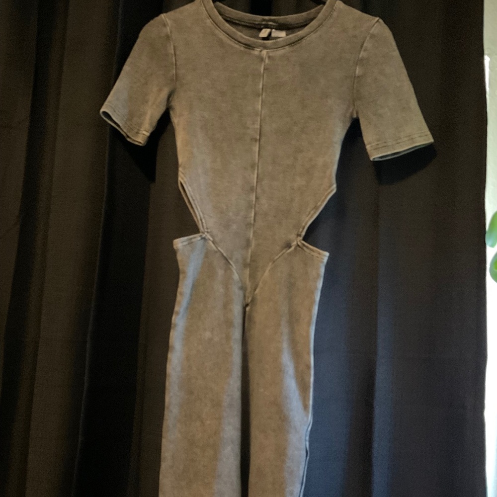 Flattering slate grey bodycon mini dress